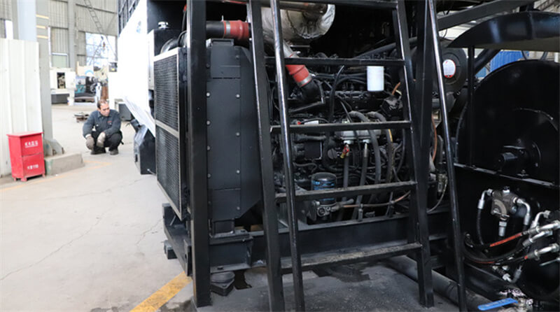 capacity-hydroseeding-machine