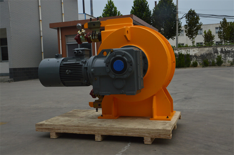 Industrial-peristaltic-pump-for-dye-making