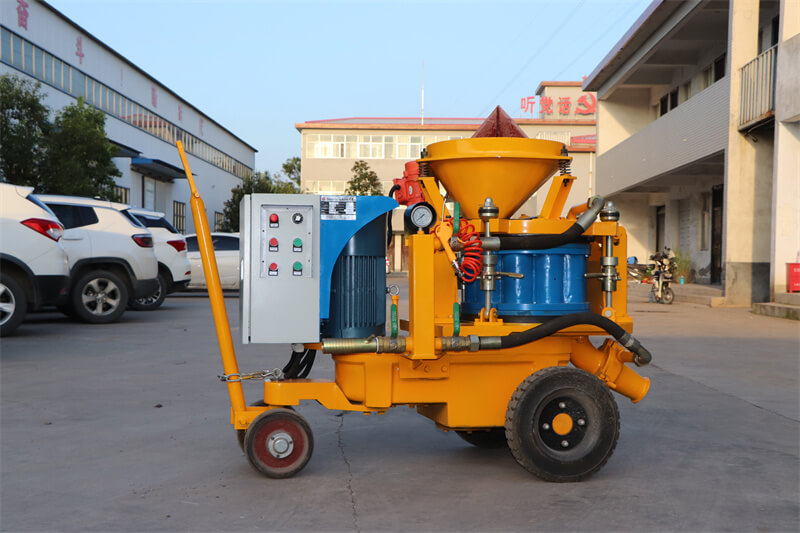 rubber-wheel-refractory-shotcrete-machine-Vietnam